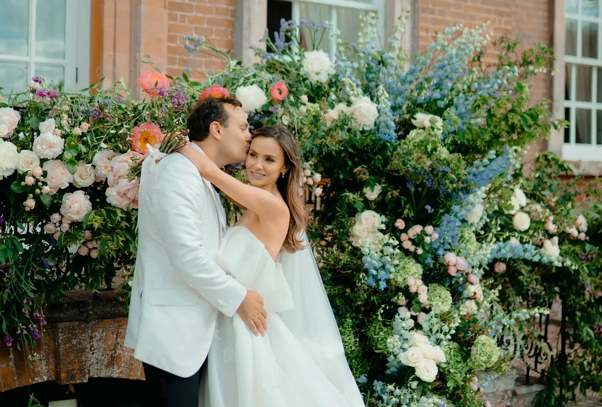 Midsummer Dream Wedding at Oxfordshire